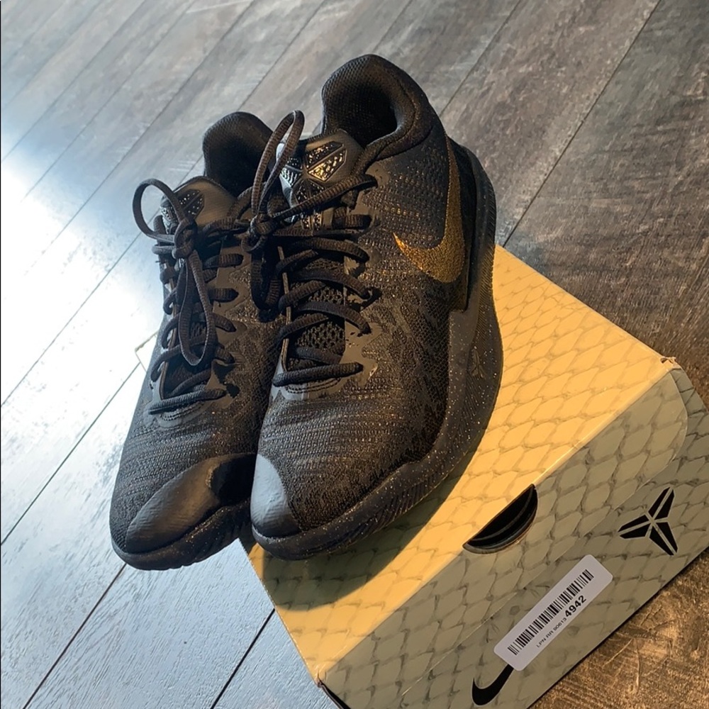Kobe mamba rage shoes